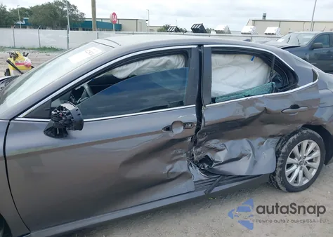 2020 Toyota Camry Le из США, поврежденный, VIN 4T1C11AK2LU999892